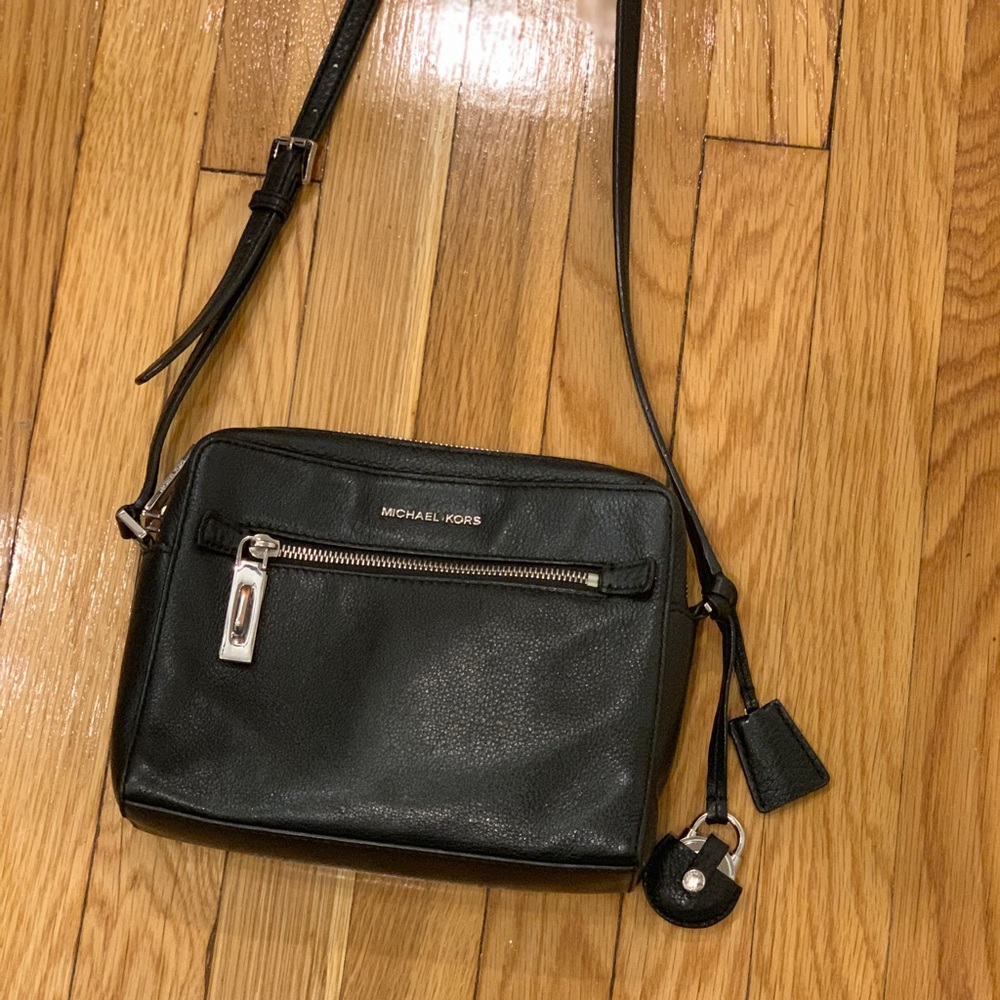 Black Michael Kors Crossbody - Picture 2 of 8
